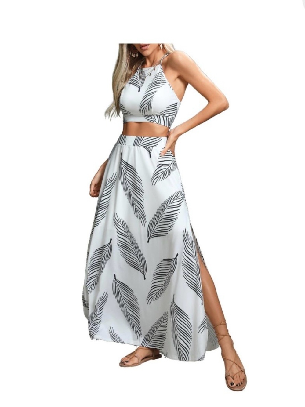 White Leaf-Print Halter Maxi Dress - Elegant Summer Maxi